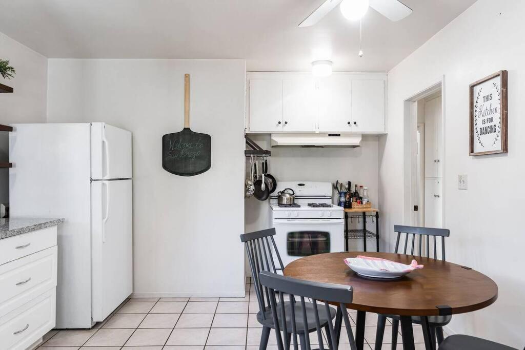 Casa Italia -2Br- Free Driveway Parking For 2 Cars Apartment San Diego Exterior photo